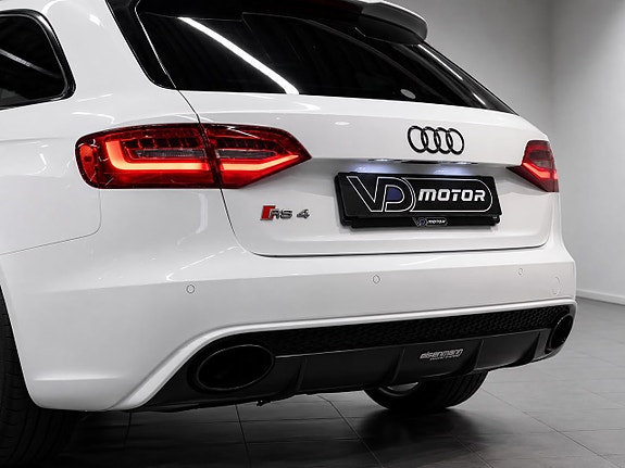 Audi RS4 11 of 25