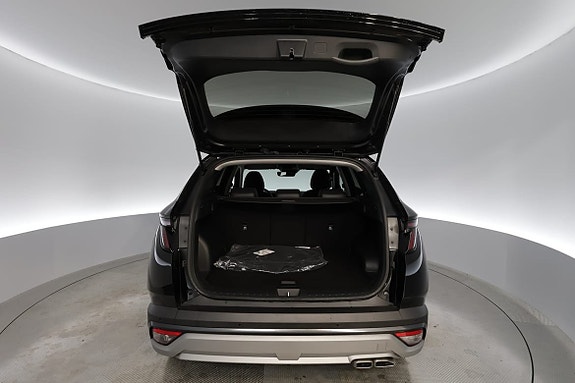 Hyundai Tucson 11 of 16