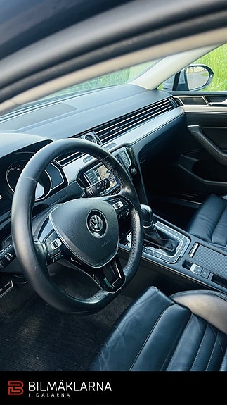 Volkswagen Passat Alltrack 19 of 24
