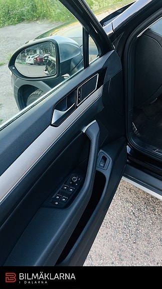 Volkswagen Passat Alltrack 18 of 24