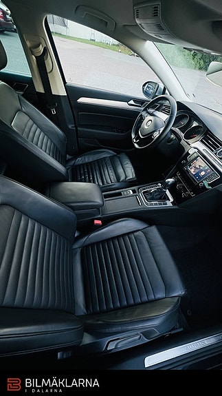 Volkswagen Passat Alltrack 16 of 24