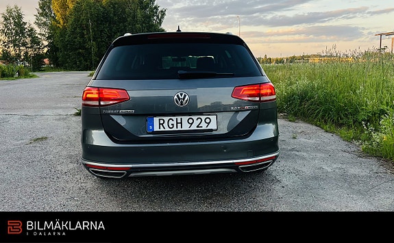Volkswagen Passat Alltrack 10 of 27
