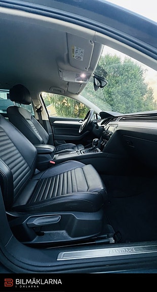 Volkswagen Passat Alltrack 17 of 27