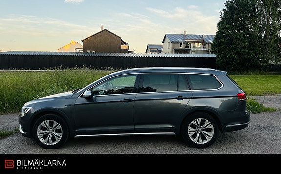 Volkswagen Passat Alltrack 8 of 27
