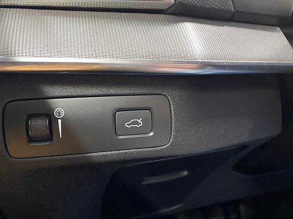Volvo XC90 17 of 20