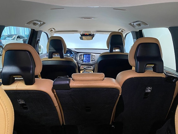 Volvo XC90 5 of 20