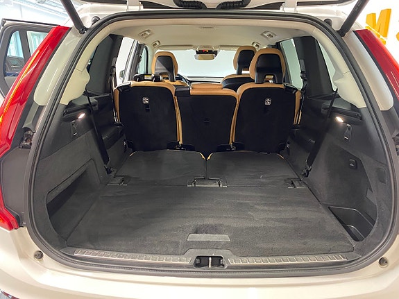Volvo XC90 7 of 20