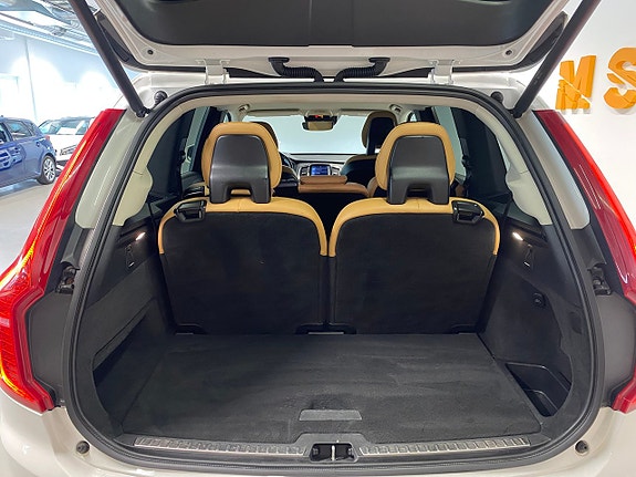 Volvo XC90 6 of 20