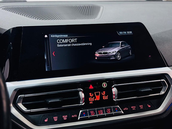 BMW 320i 15 of 24