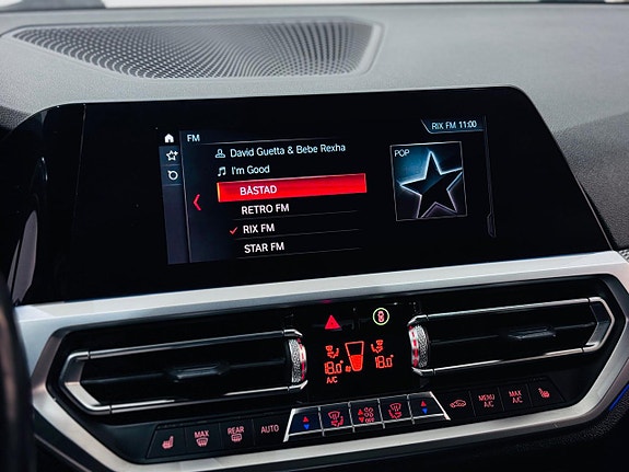 BMW 320i 16 of 24