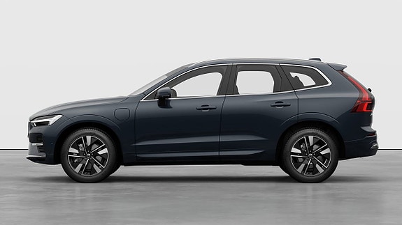 Volvo XC60 2 of 14