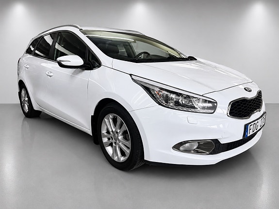 Kia Ceed 2 of 5