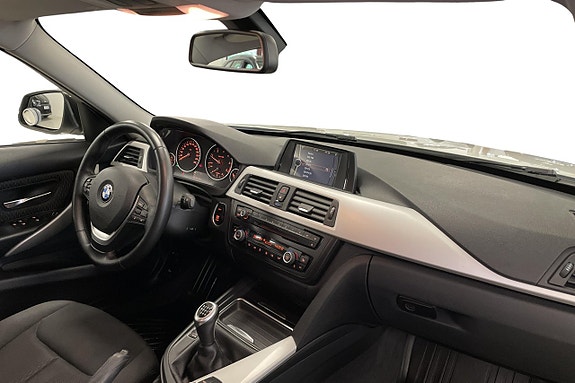 BMW 318d 11 of 18