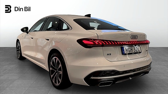 Audi A5 3 of 16