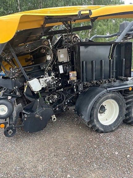 New Holland Roll Baler 125 Combi 5 of 5
