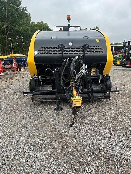 New Holland Roll Baler 125 Combi 2 of 5