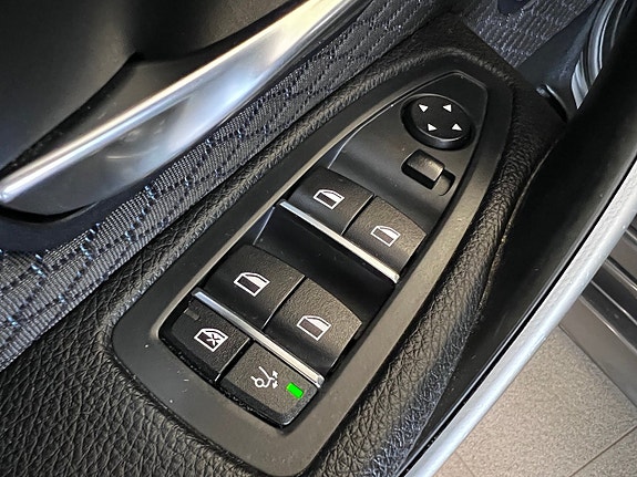 BMW 320d 19 of 30