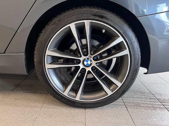 BMW 320d 30 of 30