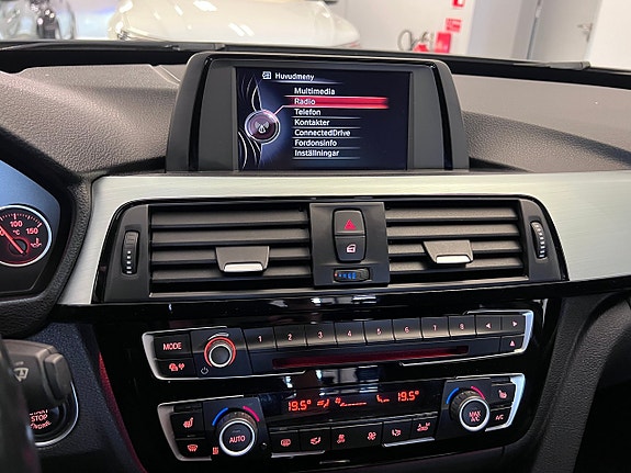 BMW 320d 22 of 30