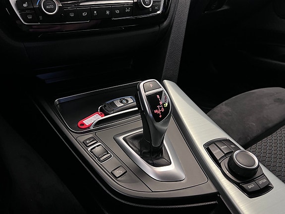 BMW 320d 18 of 30