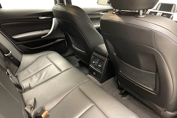 BMW 118i 12 of 12