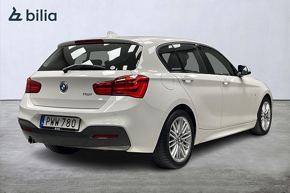 BMW 118i 6 of 12
