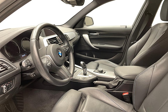 BMW 118i 9 of 12