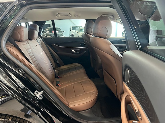 Mercedes-Benz E300 13 of 20