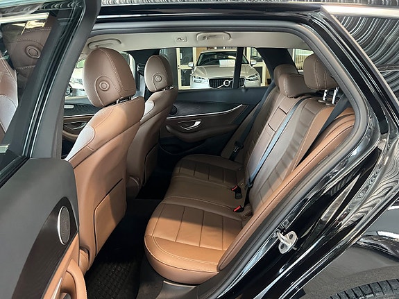 Mercedes-Benz E300 14 of 20