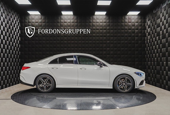 Mercedes-Benz CLA220 8 of 22