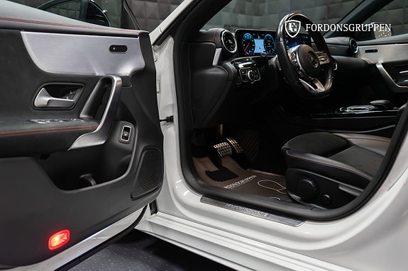 Mercedes-Benz CLA220 11 of 22