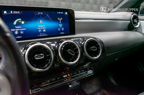 Mercedes-Benz CLA220 19 of 22