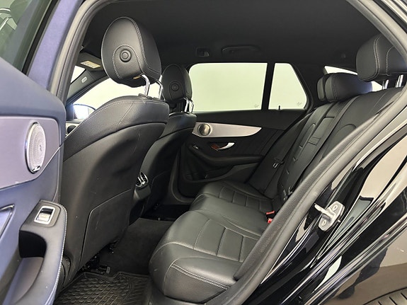 Mercedes-Benz C300 15 of 24