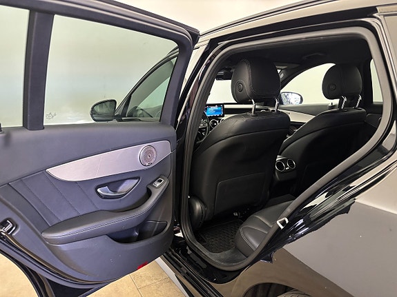 Mercedes-Benz C300 14 of 24