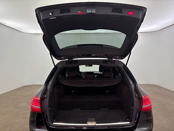 Mercedes-Benz C300 10 of 24