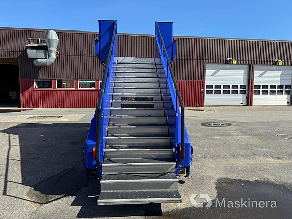 Trappbil Ford Transit TFGBHL 4 of 27