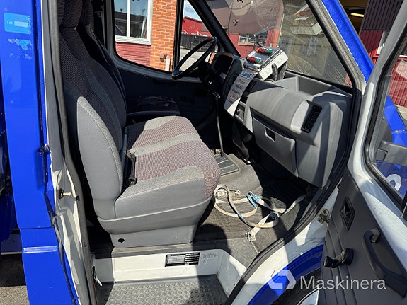 Trappbil Ford Transit TFGBHL 22 of 27