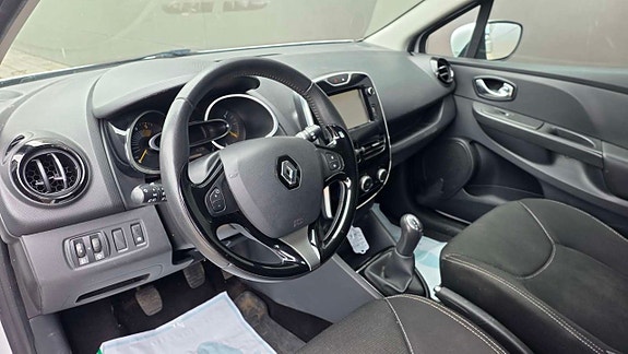 Renault Clio 9 of 17