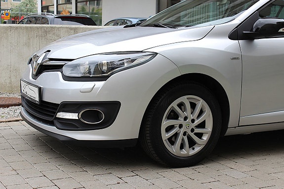 Renault Megane 12 of 30