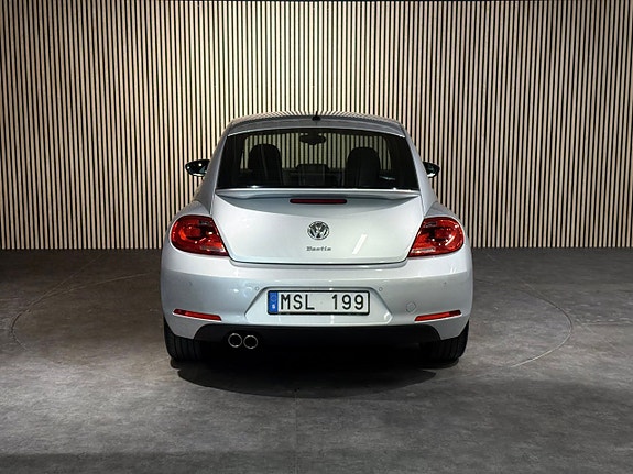 Volkswagen Beetle 4 of 27
