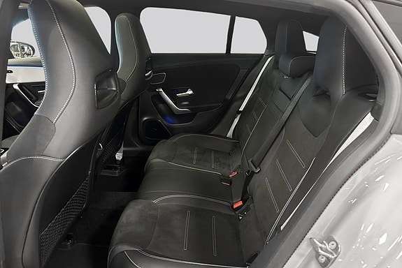 Mercedes-Benz CLA250 e 10 of 19