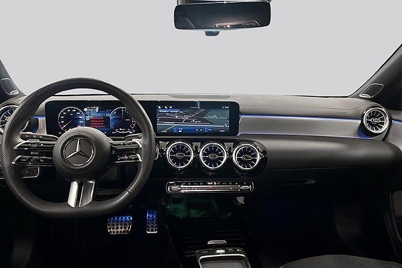 Mercedes-Benz CLA250 e 7 of 19