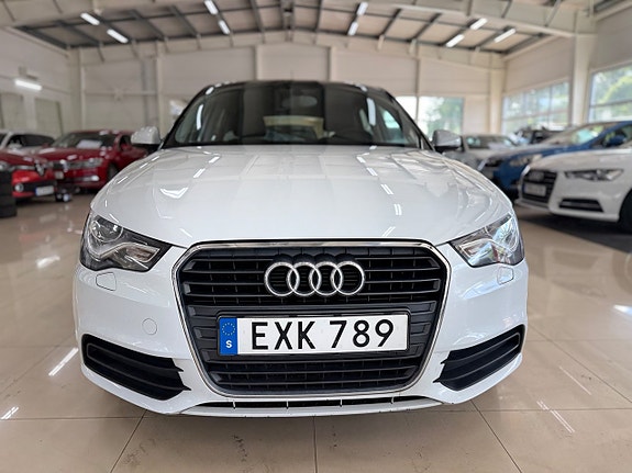 Audi A1 2 of 5
