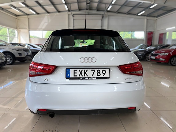 Audi A1 4 of 5