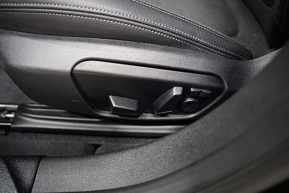 BMW 118i 9 of 24