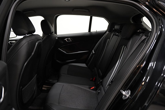 BMW 118i 21 of 24