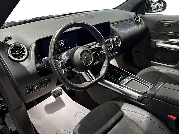 Mercedes-Benz GLA250 e 6 of 19