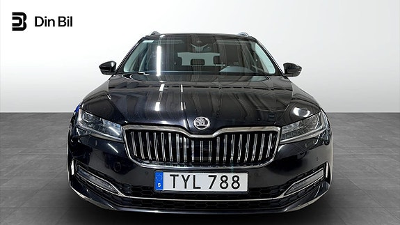 Skoda Superb 4 of 5