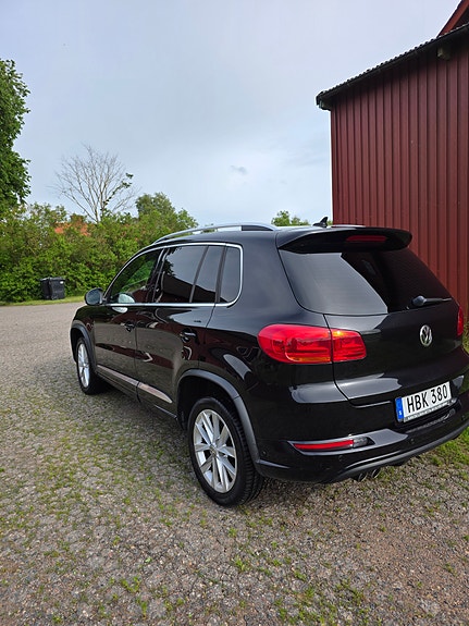 Volkswagen Tiguan 4 of 5