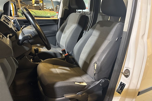 Volkswagen Caddy 10 of 23